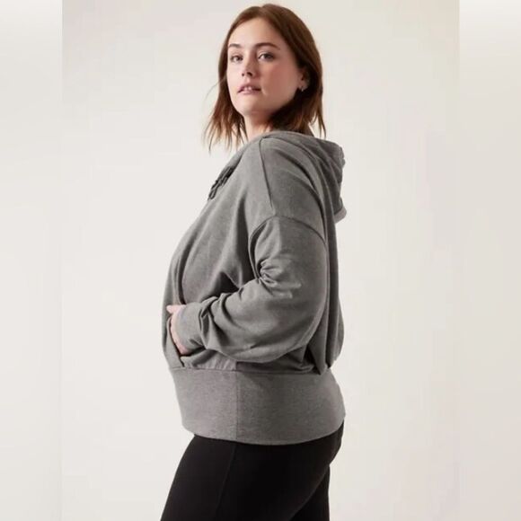 NWT Athleta Balance Sweatshirt. 3X. Heather Gray. - Picture 2 of 10